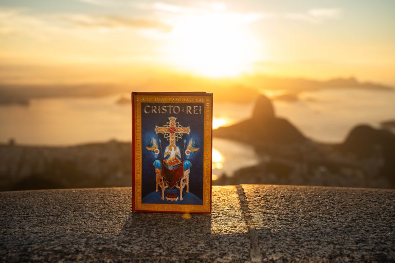 No Cristo Redentor, lançamento da Minha Biblioteca Católica reacende fé, beleza e tradição