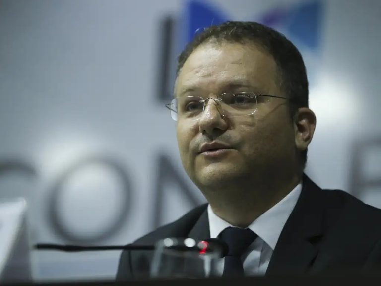 Romantismo pedagógico não é só da esquerda, diz ex‑secretário